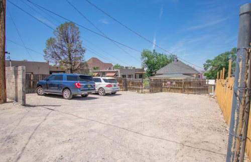 Bohemian ChiC SpaCation-Private HotTub-Close to Downtown-No Pet Fee! - Foto 57