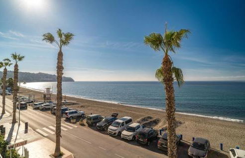 Stunning Apartment In Almuñecar - Photo 12