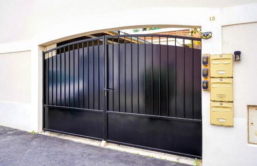 Le Petit Parisien- Bienvenue - Netflix - Terrasse - Parking - Porte de Paris - Climatisation - Guide visite à Paris OFFERT - Foto 16