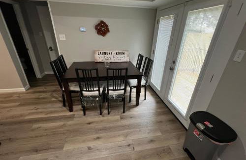 Cheerful 2 bedroom home 20 minutes from downtown - Foto 4