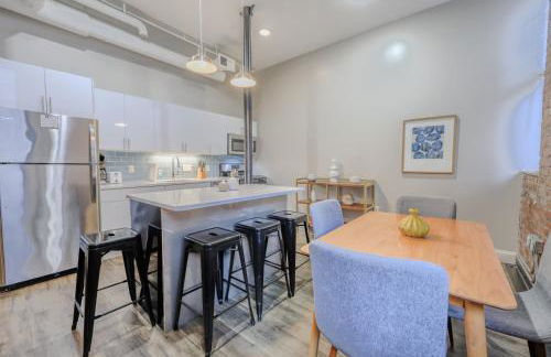 Unbeatable Location 4 bed Loft Parking Optional - Foto 3