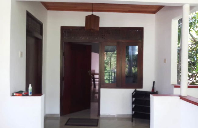 Sana Guest - Photo 28