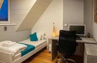 Zentrale Maisonette mit Büro & Parkplatz - Foto 12