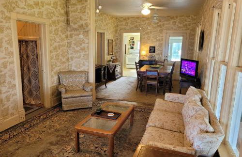 Lil's on the Lake Vintage Cottage on Crystal Lake - Foto 26