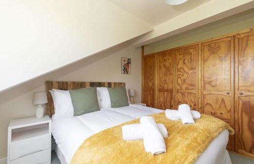 Peaceful 3-Bed Cottage in Eastington, near Stonehouse - Photo 35