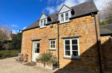 Charming Cotswold stone cottage in the Oxfordshire countryside - Foto 1