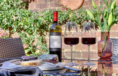 14 Oxford Mews - 5 Star Living for up to 10 People - Photo 17