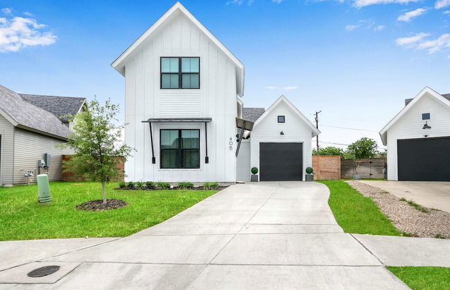 Chic Modern Farm Haus - Minutes to Everything - Foto 35