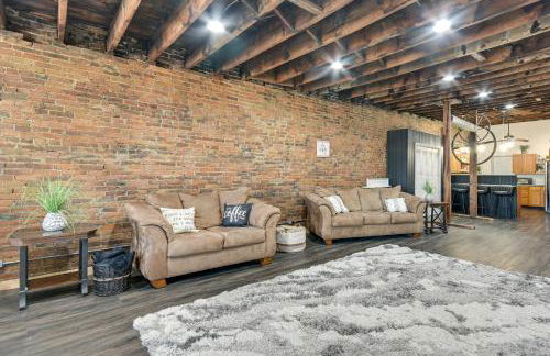 Jacuzzi Tub and Full Kitchen Dowtown Hannibal Loft - Foto 13