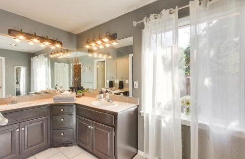 Pet-Friendly Home with Yard, 2 Mi to Autzen Stadium - Foto 11