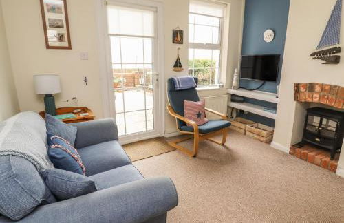 9 Harefield Cottages - Photo 2