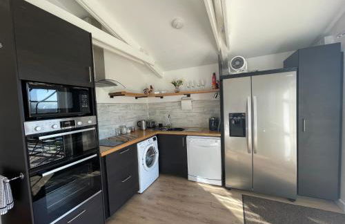 Spacious lodge with king sized bed - Foto 17