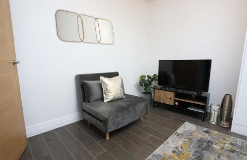 Aisiki Living at Upton Road, Multiple 1, 2, or 3-Bedroom Apartments, King or Twin Beds with Free WiFi & Parking Space - Foto 40