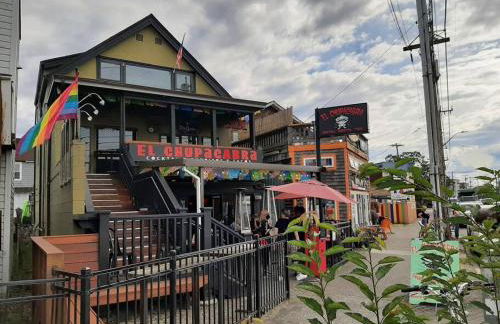 Alki Beach Cottage, NEW, 2 bedrooms, 2 bathrooms, near beach, AC, WD, Parking - Foto 56