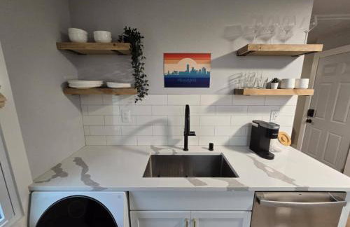 Whole house in Walker's Point + Parking + A/C - Foto 8