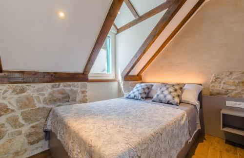 Luxury Apt Petra in 400 year old stone house 4+2 - Photo 50