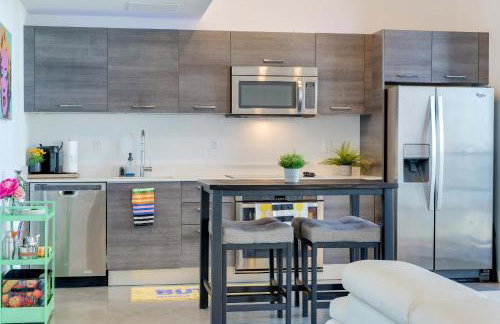 Vibrant Downtown Haven with Rooftop Pool & Parking - Foto 5