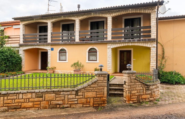 Spacious Holiday Home in Verteneglio - Foto 1