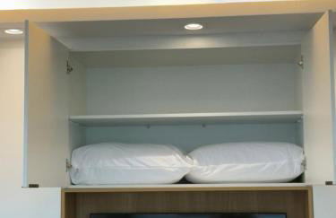 Arretado de bom ! A 250 m da praia de Boa Viagem, 3 km do aeroporto, próximo aos shoppings, com WI-FI 560 Mbps, coworking, piscina e academia - Foto 10