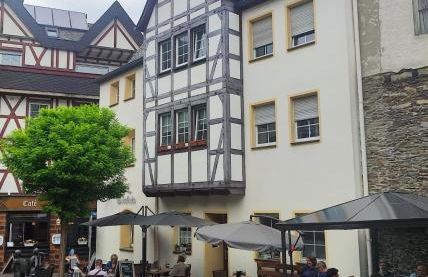 FeWo Innenstadt mit Dachterasse, Grill, bis 8 Personen, 3 SZ - Foto 1