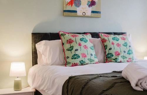 Modern and Stylish Home away from Home - Foto 27