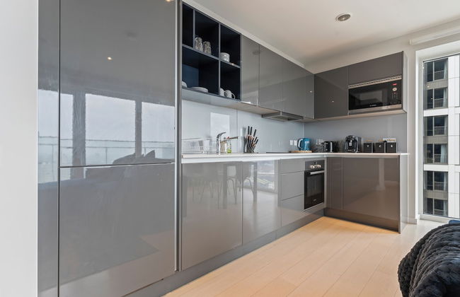 Elegant 2 Bed Apartment Within Many Attractions - Foto 8