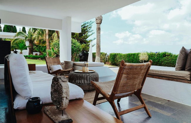 Luxurious Villa With Bright Terrace - Foto 38