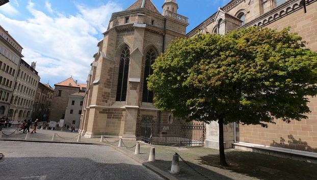 Geneva Zombie Run - City Exploration Game - Photo 3