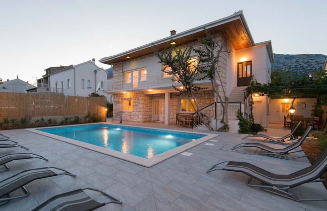 Villa Kosta - Photo 1