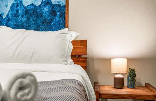 Spacious Comfort in Scenic Monument - Foto 49