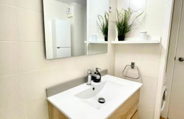 LA MER BLEUE, Boutique Apartament with free parking, full equipped in Fenals Beach - Foto 21