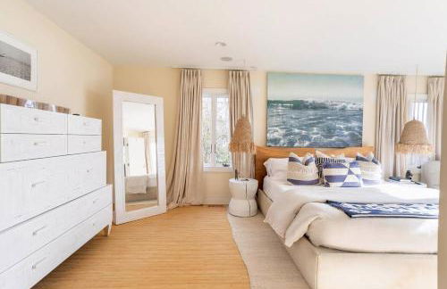 Surfside Villa by Rove Travel - Oceanfront Home with Hot Tub - Foto 34