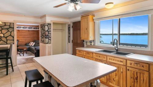 Fife Lake Lodge 2BR with Kitchen & Lake Views - Foto 2
