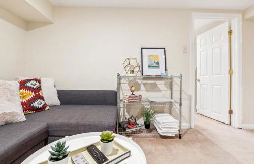 1BR Queen Suite w secure Parking and FiberOptics - Foto 14