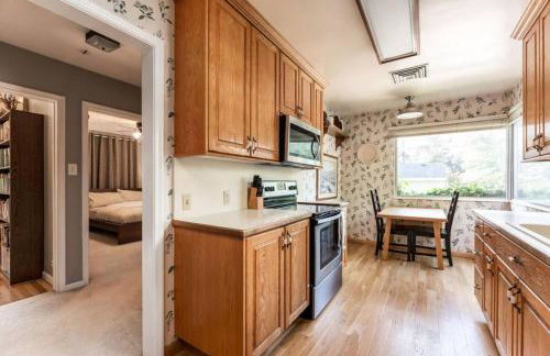 Millcreek Home, Quick Access to Canyons and Skiing - Foto 9