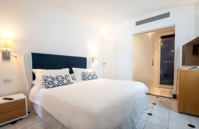 Luxury Villa with Penthouse, Pools and Sea View - Foto 34