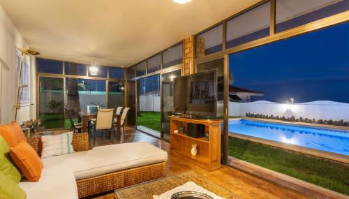 One & Only Sports and Relax Villa by Eden Rentals - Foto 3