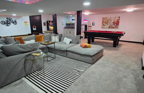 Spacious, Renovated, 5-bedroom Retreat, Near I-85 - Photo 55