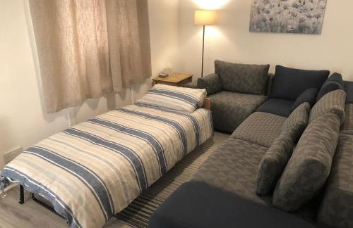 Garden Gate Upper Apartment - Foto 13