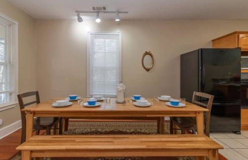 The Broadway Bungalow Walk to Riverwalk Dining! - Foto 34