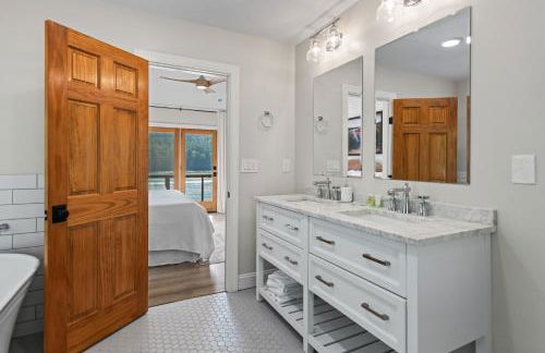 Lakefront Escape Sleep 12 Dock Hot Tub Pool Grill - Foto 25