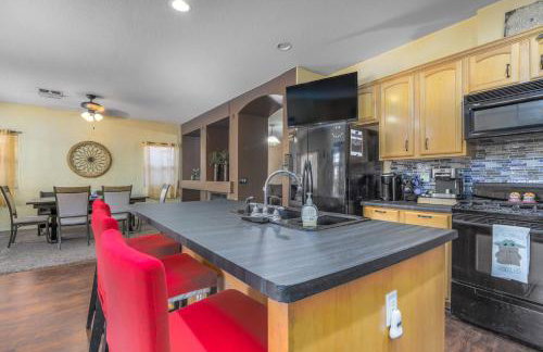 Family Fun Retreat Themed Rooms BBQ & Golf Course - Foto 11