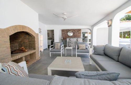 Lavanda Magnificent Five Bedroom Villa in Carvoe - Foto 10