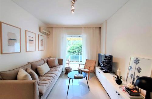Vouliagmeni Iasonos Residence Central Stylish Flat - Photo 3