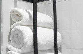 ETIHCITY - 3 Bedroom Semi - Free Parking near Etihad Stadium, Tourist attractions, Manchester City Centre, Transport and Motorway Links next to McDonald's - Sky n Netflix - Foto 9