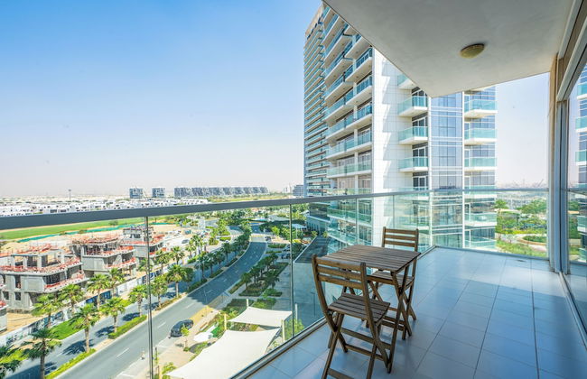 Nasma Holiday Homes - DAMAC Hills Artesia Tower C - Photo 1