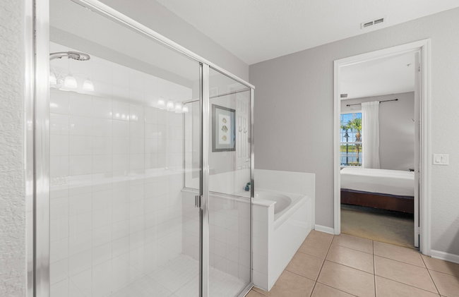 Lakefront Luxury - Photo 53