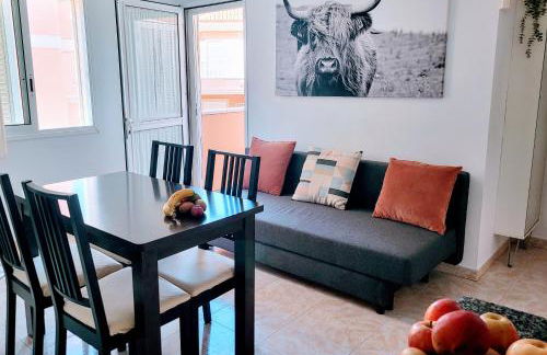 2 bedroom apartment with a pool - Foto 2