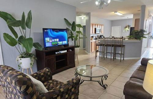 Discover the Deep Blue with Finding Nemo House - Foto 25