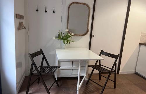 Charmant studio rénové - Photo 5